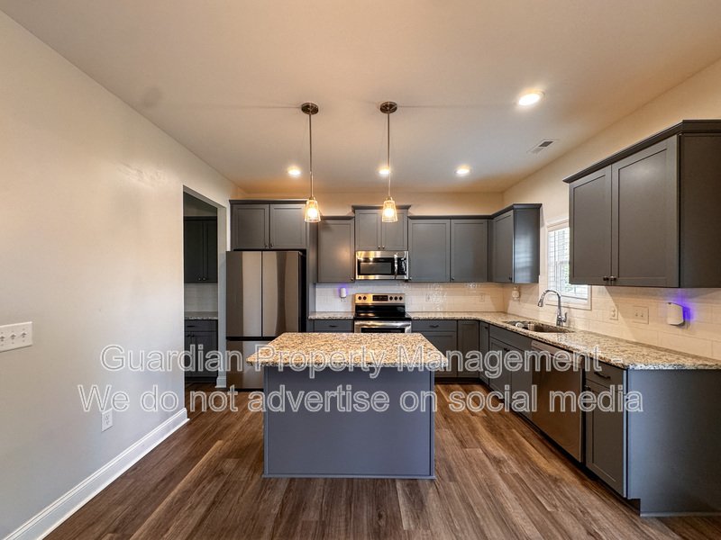 Stunning 4 Bed 2.5 Bath Home in Moore County property image