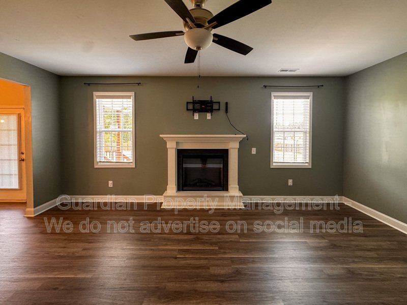 Stunning 4 Bed 2.5 Bath Home in Moore County property image