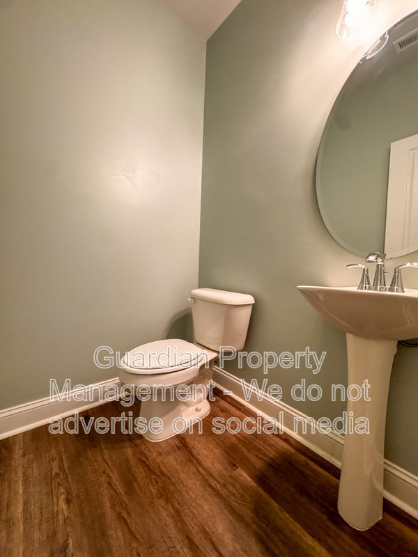 Stunning 4 Bed 2.5 Bath Home in Moore County property image