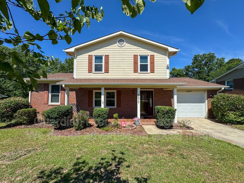 Charming 3 Bed 2.5 Bath Fayetteville Home property image