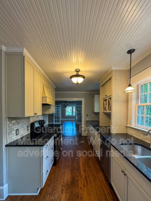 Gorgeous 4 Bed, 3 Bath Haymount Home property image