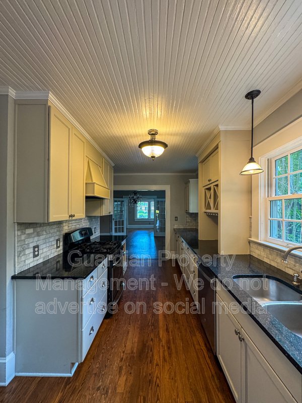Gorgeous 4 Bed, 3 Bath Haymount Home property image