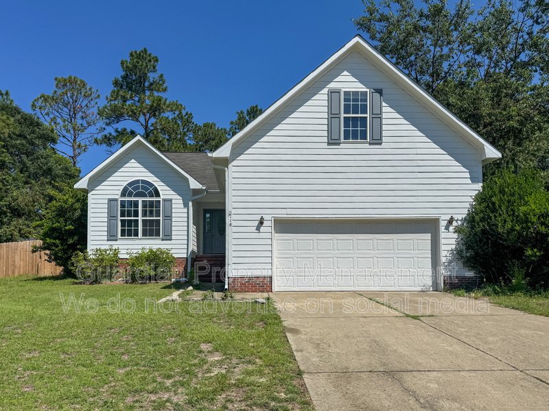 Charming 3 Bed 2 Bath Plus Bonus Room in Raeford property image