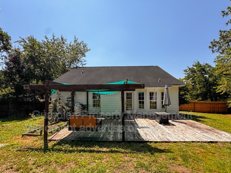 Charming 3 Bed 2 Bath Plus Bonus Room in Raeford property image