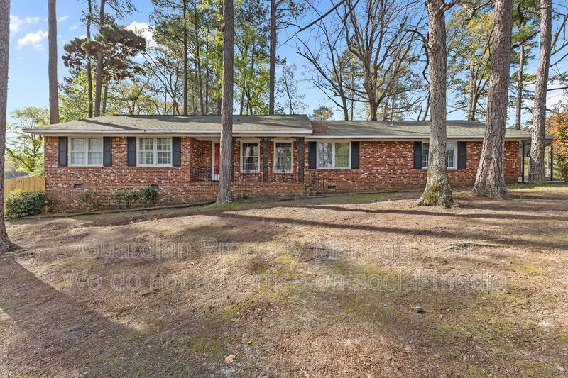 Beautifully Updated 4 Bed 3 Bath Home in Fayetteville property image