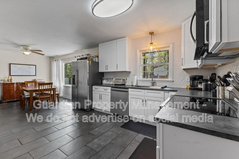 Beautifully Updated 4 Bed 3 Bath Home in Fayetteville property image