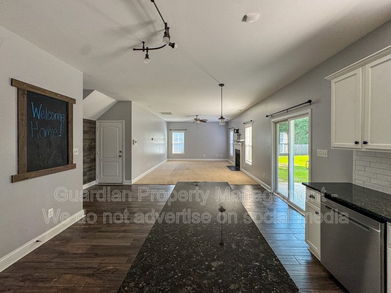 Stunning 4 Bed 2.5 Bath Home in Lexington Plantation property image