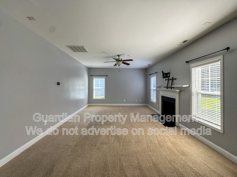 Stunning 4 Bed 2.5 Bath Home in Lexington Plantation property image
