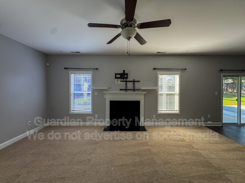 Stunning 4 Bed 2.5 Bath Home in Lexington Plantation property image