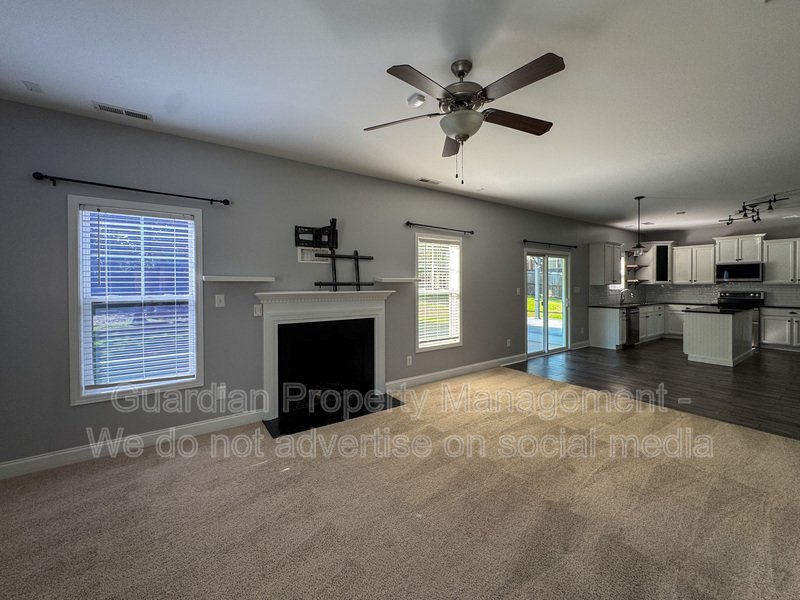 Stunning 4 Bed 2.5 Bath Home in Lexington Plantation property image