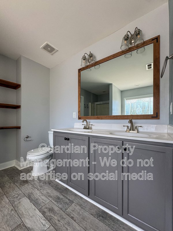 Stunning 4 Bed 2.5 Bath Home in Lexington Plantation property image