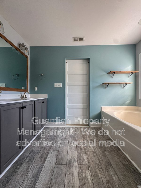 Stunning 4 Bed 2.5 Bath Home in Lexington Plantation property image