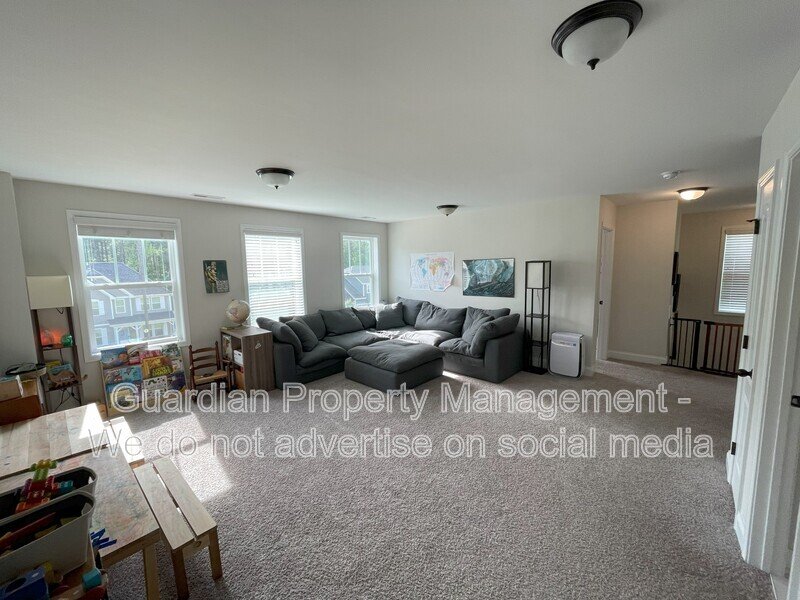Stunning 5 Bed 3 Bath Home in Anderson Creek Club property image