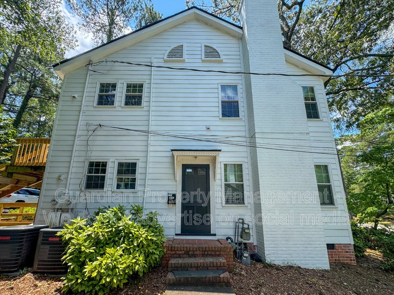 Charming 2 Bed 1 Bath Duplex in Haymount property image