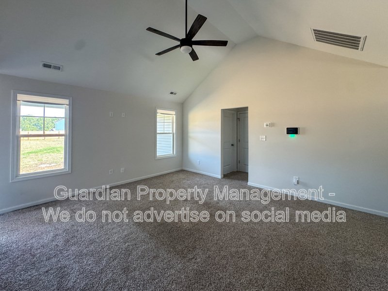 3 Bed 2 Bath Plus Bonus Room in Parkton property image