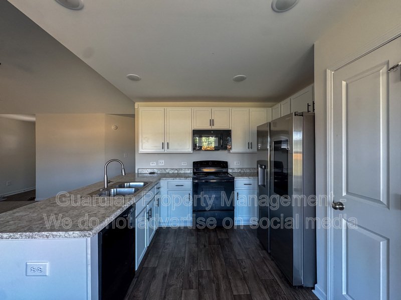 3 Bed 2 Bath Plus Bonus Room in Parkton property image