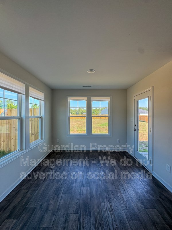 3 Bed 2 Bath Plus Bonus Room in Parkton property image