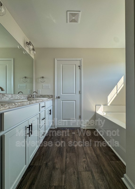 3 Bed 2 Bath Plus Bonus Room in Parkton property image