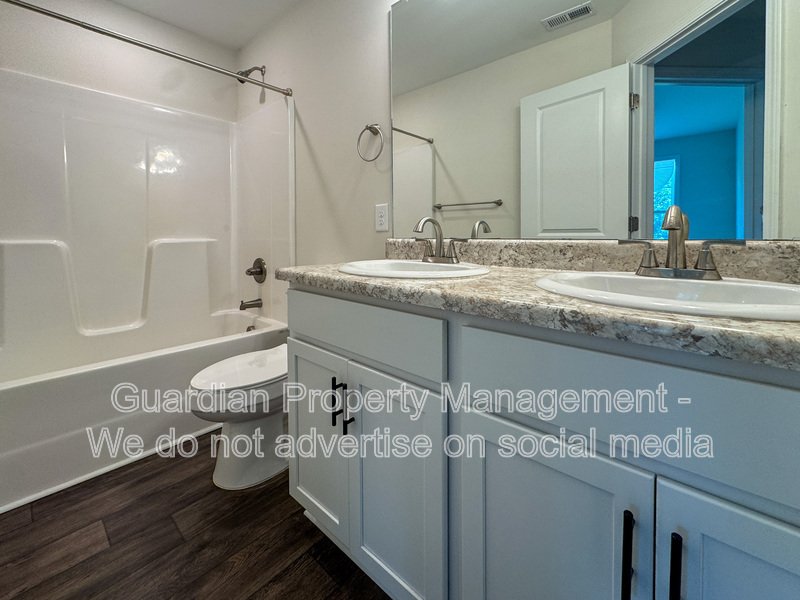 3 Bed 2 Bath Plus Bonus Room in Parkton property image