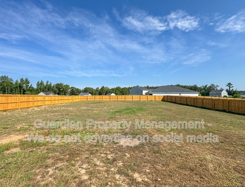 3 Bed 2 Bath Plus Bonus Room in Parkton property image