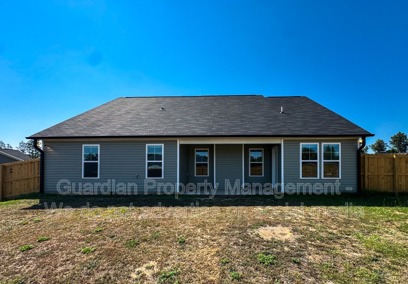 3 Bed 2 Bath Plus Bonus Room in Parkton property image