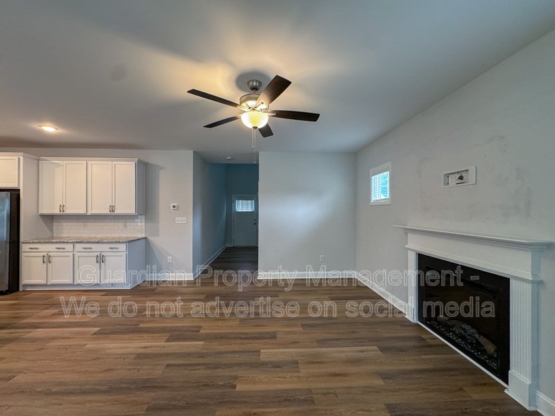 Beautiful 3 Bed 2.5 Bath Home in Raeford property image