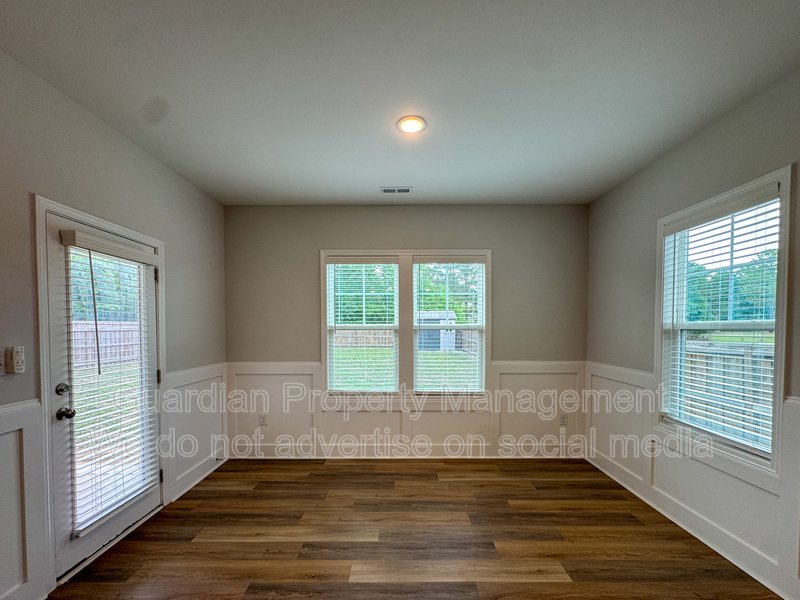 Beautiful 3 Bed 2.5 Bath Home in Raeford property image