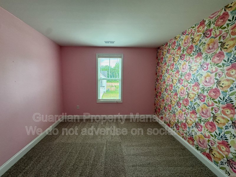 Beautiful 3 Bed 2.5 Bath Home in Raeford property image