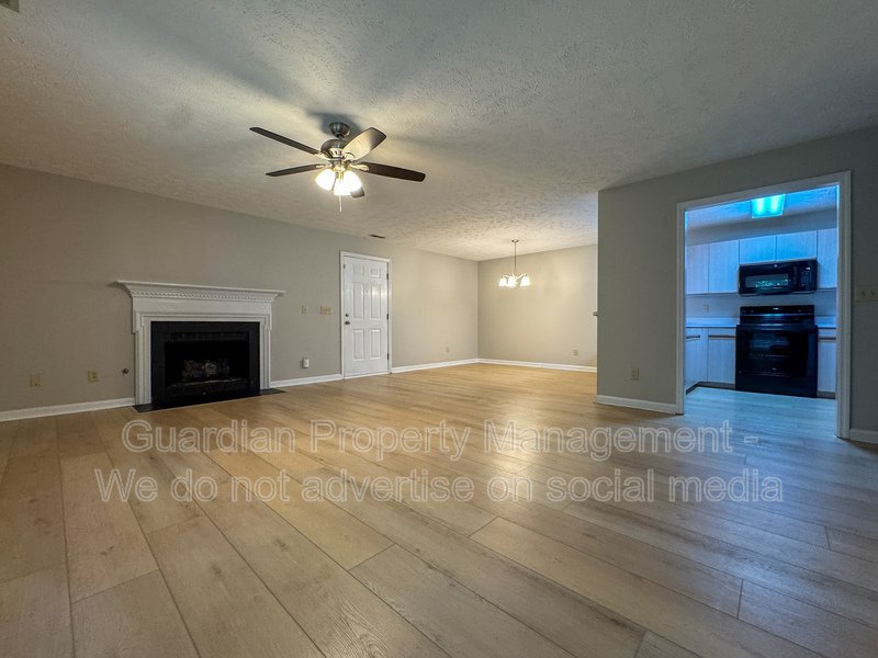Cute 2 Bed 2 Bath Ground Level Condo with Community Pool property image