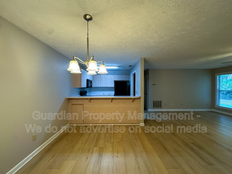 Cute 2 Bed 2 Bath Ground Level Condo with Community Pool property image