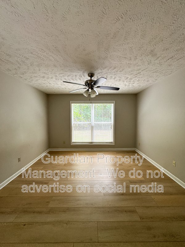 Cute 2 Bed 2 Bath Ground Level Condo with Community Pool property image