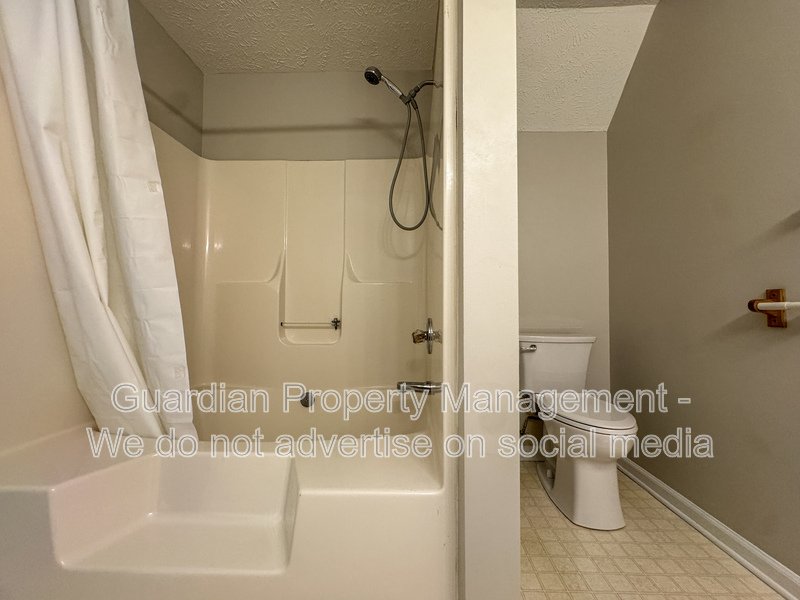 Cute 2 Bed 2 Bath Ground Level Condo with Community Pool property image