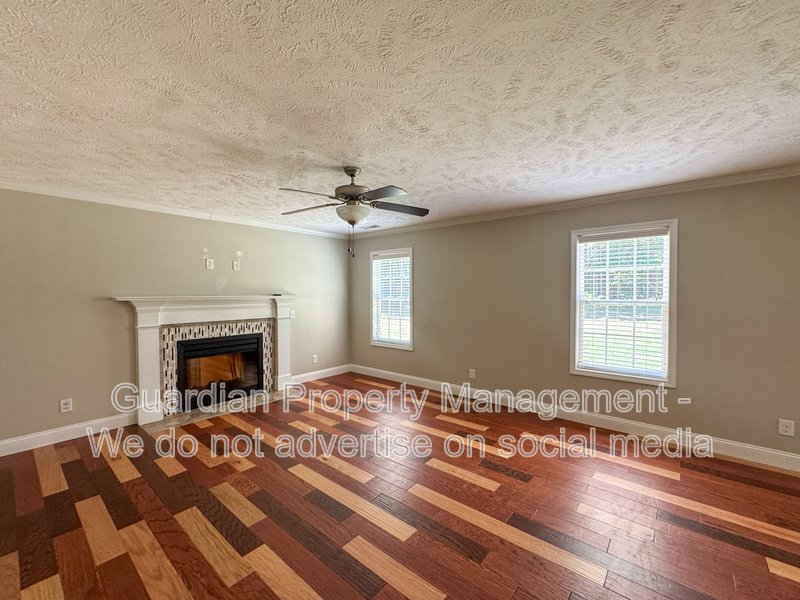 Beautiful 4 Bed 2.5 Bath Home in Raeford property image