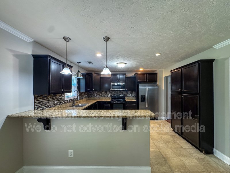 Beautiful 4 Bed 2.5 Bath Home in Raeford property image