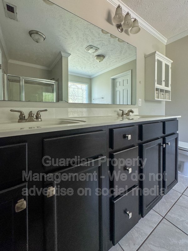 Beautiful 4 Bed 2.5 Bath Home in Raeford property image