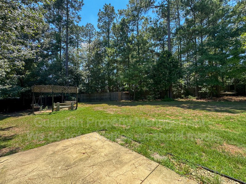 Beautiful 4 Bed 2.5 Bath Home in Raeford property image