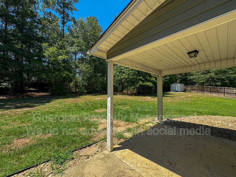Beautiful 4 Bed 2.5 Bath Home in Raeford property image