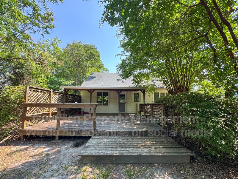 Charming 2 Bed 1.5 Bath Home in Haymount property image