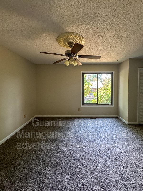 Cute 3 Bed 1.5 Bath Home Near Fort Bragg property image