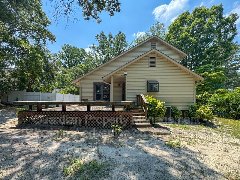Cute 3 Bed 1.5 Bath Home Near Fort Bragg property image
