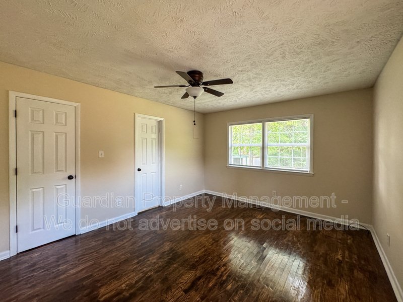 Charming 3 Bed 2 Bath Home Conveniently Located in Fayetteville property image