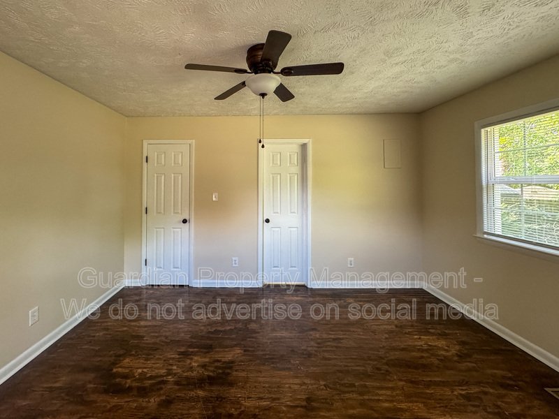 Charming 3 Bed 2 Bath Home Conveniently Located in Fayetteville property image