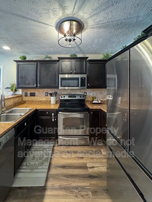 Beautiful 4 Bed 2 Bath Westgate Home with Community Amenities property image