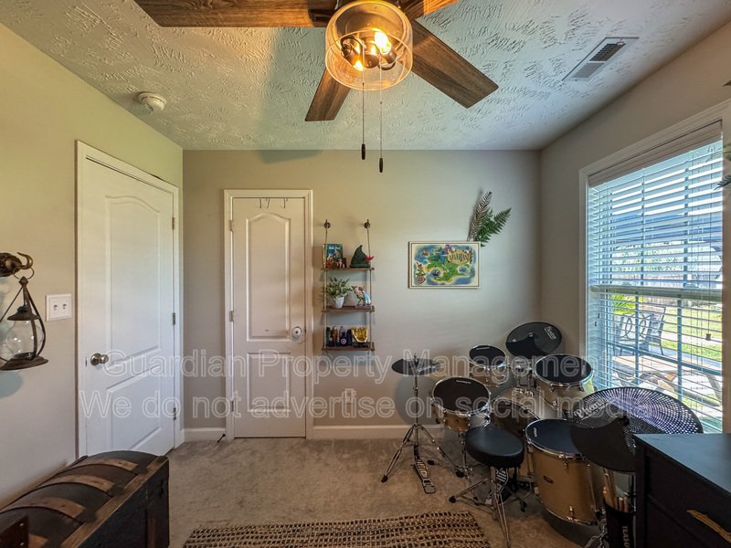 Beautiful 4 Bed 2 Bath Westgate Home with Community Amenities property image