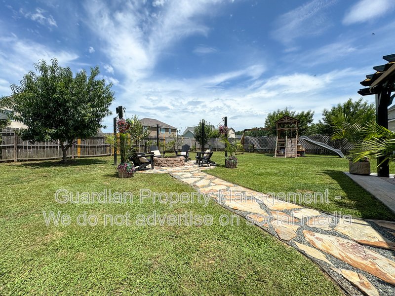Beautiful 4 Bed 2 Bath Westgate Home with Community Amenities property image