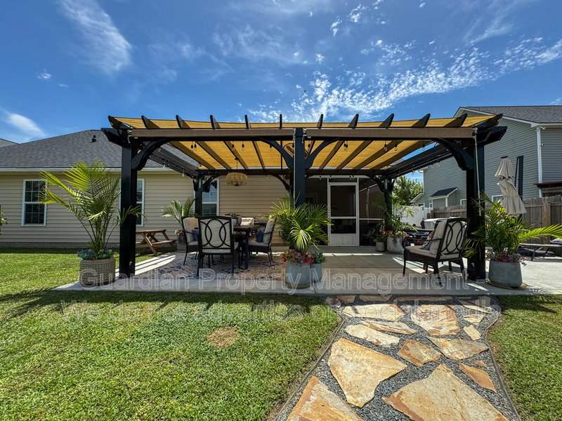Beautiful 4 Bed 2 Bath Westgate Home with Community Amenities property image