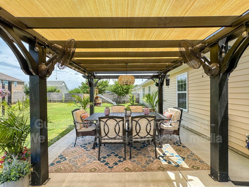 Beautiful 4 Bed 2 Bath Westgate Home with Community Amenities property image