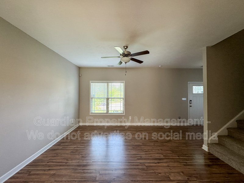 Stunning 4 Bed 2.5 Bath Raeford Home on Cul-de-sac property image