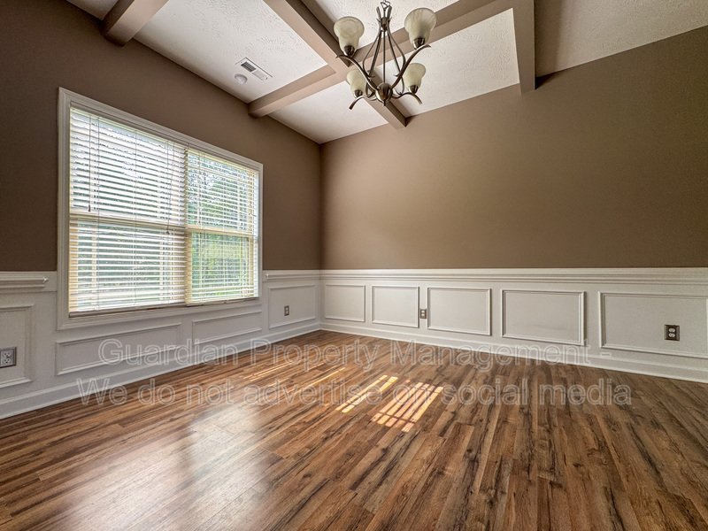 Stunning 4 Bed 2.5 Bath Raeford Home on Cul-de-sac property image