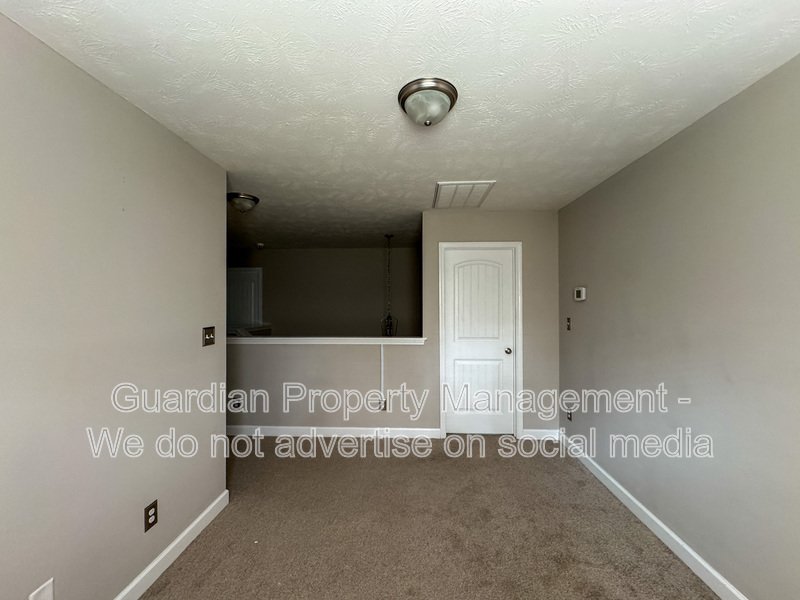 Stunning 4 Bed 2.5 Bath Raeford Home on Cul-de-sac property image